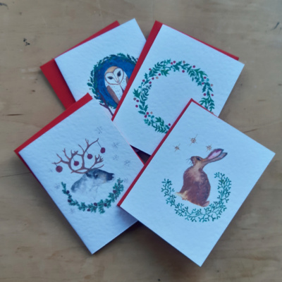 A selection of 4 winter themed cards.